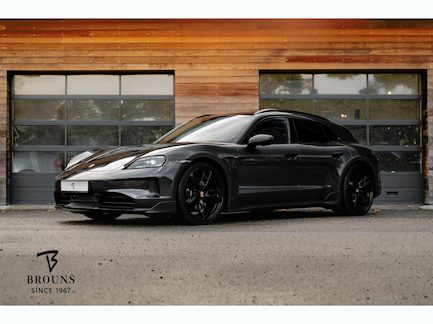 Porsche Taycan Cross Turismo 0