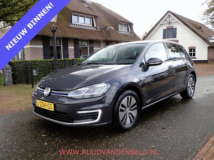 Volkswagen E-Golf 0