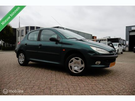 Peugeot 206 0