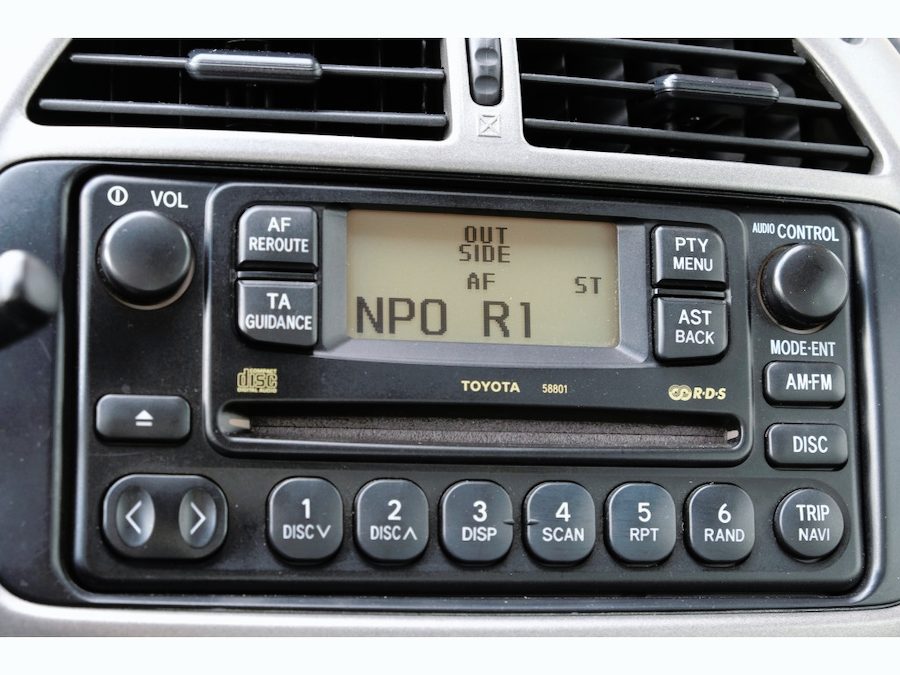 Toyota RAV4 2.0 VVT-i 150 ch 4x4 Sol • 5 portes • Clim • Différentiel autobloquant • Barres de toit