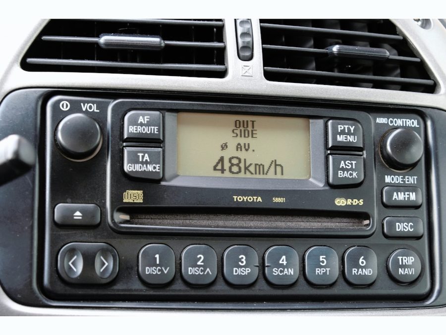 Toyota RAV4 2.0 VVT-i 150 ch 4x4 Sol • 5 portes • Clim • Différentiel autobloquant • Barres de toit