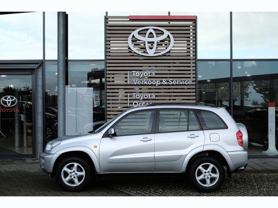 Toyota RAV4 2.0 VVT-i 150 ch 4x4 Sol • 5 portes • Clim • Différentiel autobloquant • Barres de toit