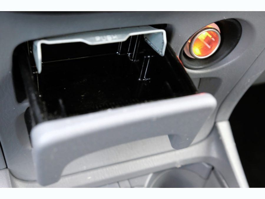 Toyota RAV4 2.0 VVT-i 150 ch 4x4 Sol • 5 portes • Clim • Différentiel autobloquant • Barres de toit