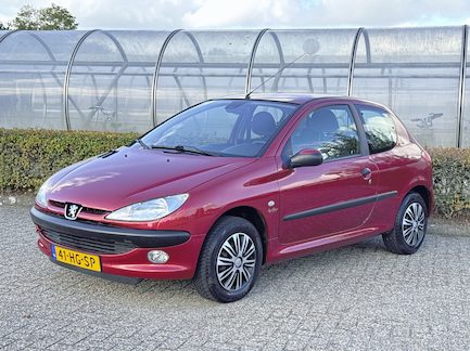 Peugeot 206 0
