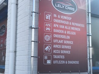 Lelycars