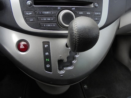 Mitsubishi-Grandis