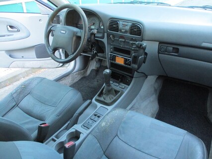 Volvo-V40