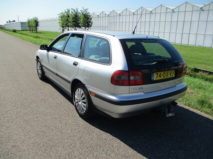 Volvo-V40