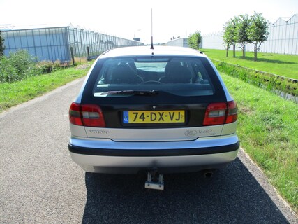 Volvo-V40