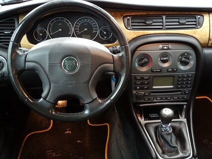 Jaguar-X-Type