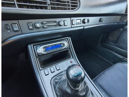 Porsche-944