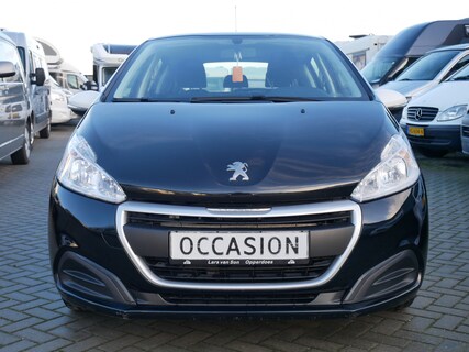 Peugeot-208