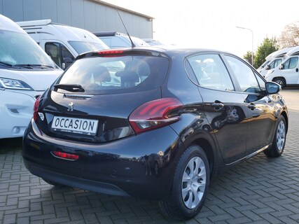 Peugeot-208