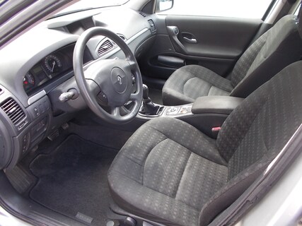 Renault-Laguna