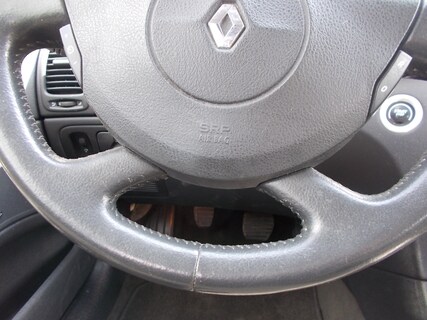 Renault-Laguna