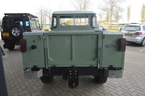 Land Rover-109