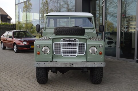 Land Rover-109