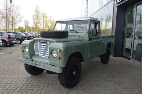 Land Rover-109