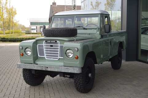 Land Rover-109