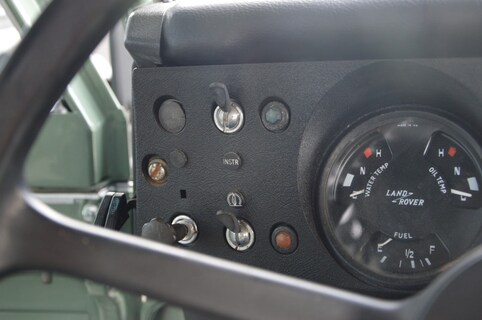 Land Rover-109