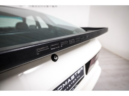 Porsche-944