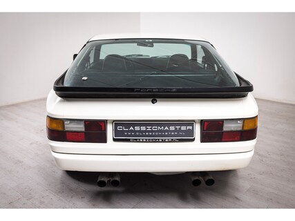 Porsche-944