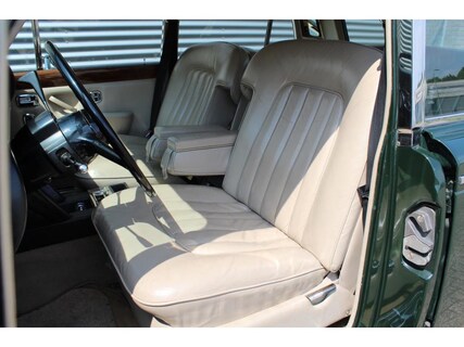 Rolls-Royce-Silver Shadow