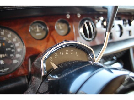 Rolls-Royce-Silver Shadow