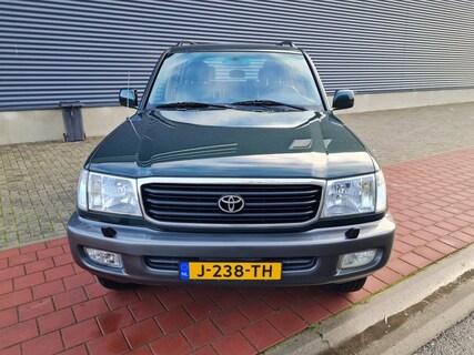 Toyota-Land Cruiser