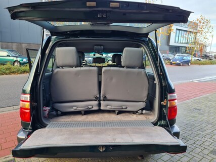 Toyota-Land Cruiser
