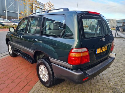 Toyota-Land Cruiser
