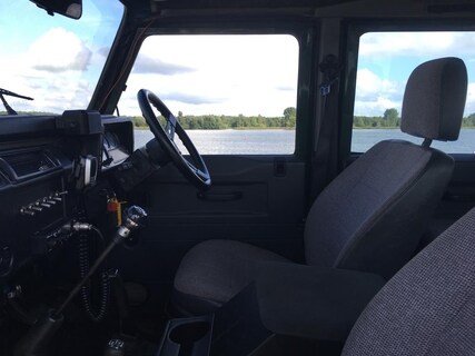 Land Rover-Defender