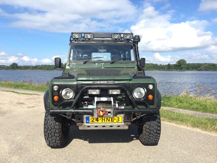 Land Rover-Defender