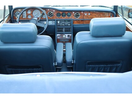 Rolls-Royce-Corniche