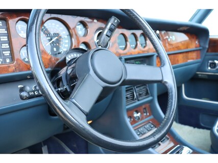 Rolls-Royce-Corniche