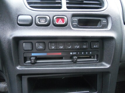 Mazda-323