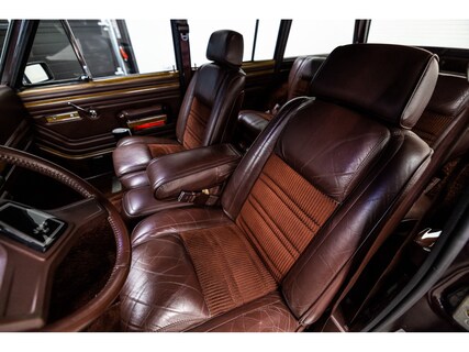 Jeep-Wagoneer