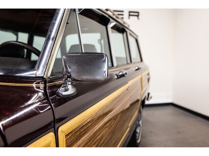 Jeep-Wagoneer