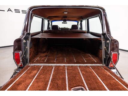 Jeep-Wagoneer