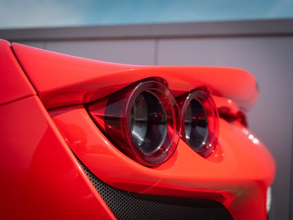 Ferrari-F8 Tributo