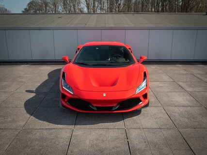 Ferrari-F8 Tributo