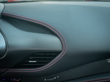 Ferrari-F8 Tributo