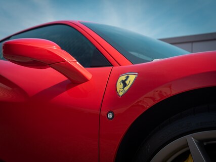 Ferrari-F8 Tributo
