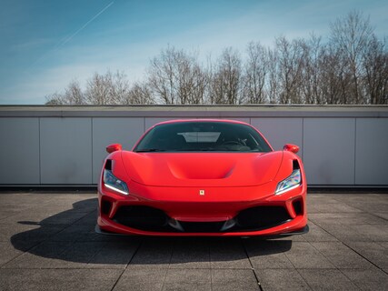 Ferrari-F8 Tributo