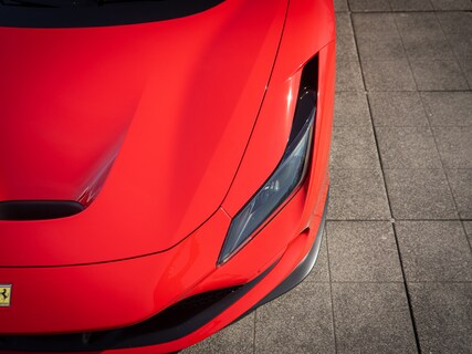 Ferrari-F8 Tributo