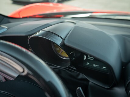 Ferrari-F8 Tributo