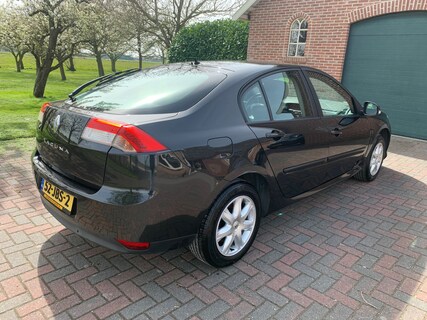 Renault-Laguna