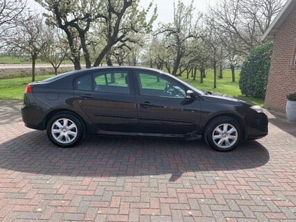 Renault-Laguna