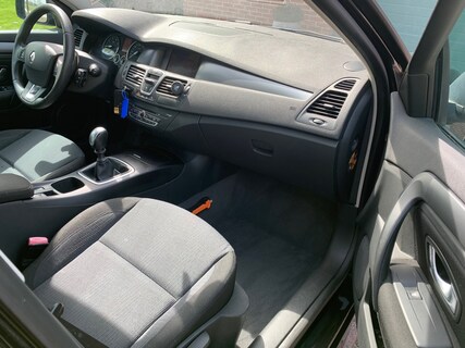 Renault-Laguna