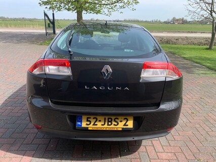 Renault-Laguna